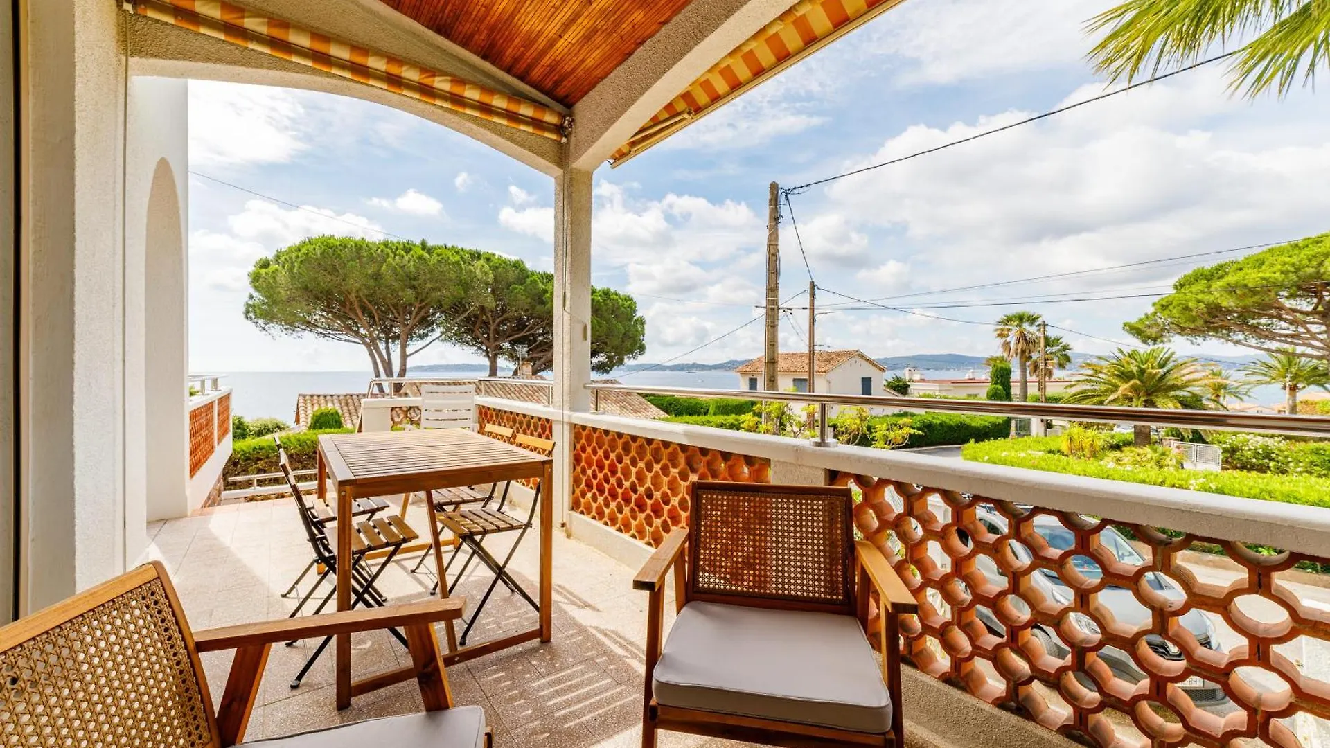 Haut De Villa, Vue Sur Mer A Sainte-Maxime